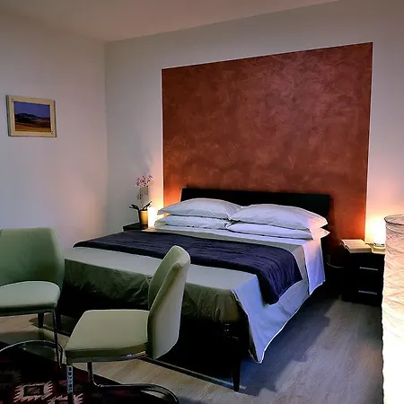 Il Triclinio فندق مبيت وإفطار 4*